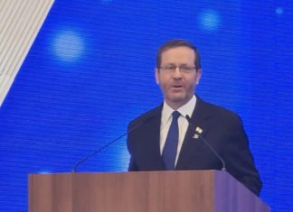 .El presidente Isaac Herzog recibió las cartas credenciales de los nuevos embajadores de Ecuador, Guatemala, Uruguay , Portugal , Sri Lanka y Etiopía
