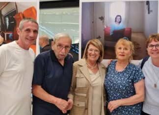 Exposición fotográfica «9 Meses»de la fotógrafa Sharon Beck, en el TLV Mall, al cumplirse nueve meses de los trágicos acontecimientos del 7 de octubre.