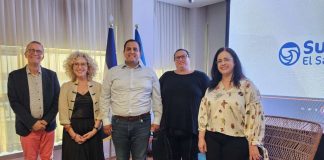 Experiencie Surf en El Salvador. Lanzamiento del turismo deportivo en el club náutico de Marina Herzliya